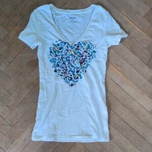 Aerie White Tee with Multicolor Heart Graphic - Size XS